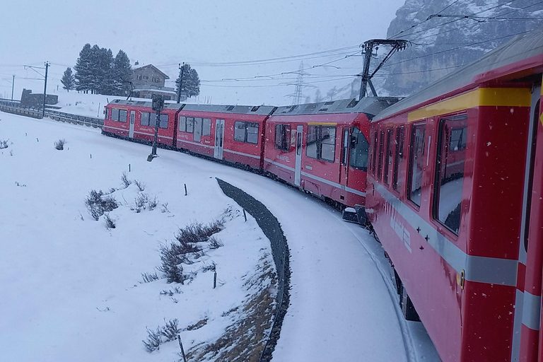 Von Mailand: Bernina-Express, Schweizer Alpen &amp; St. Moritz – TagestourST. MORITZ – TIRANO (STANDARDZUG MIT ÖFFNENDEN FENSTERN)