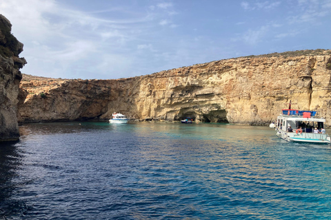 Comino: Private Bootstour mit Schnorchelaktivitäten und HöhlenInsel Comino: Höhlenbesichtigung und Schnorchelaktivitäten