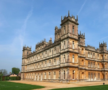 From London: Downton Abbey and Village Coach Tour