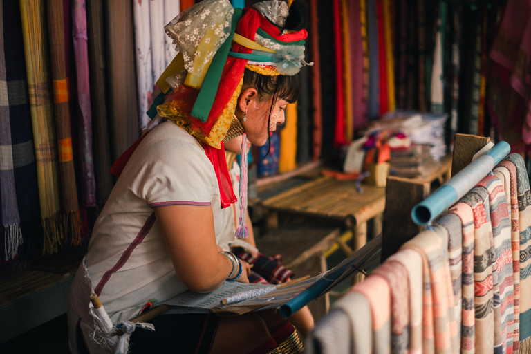 Chiang Mai: Yi Peng Lanterns & Crafts Entry Ticket 2026 VIP Package