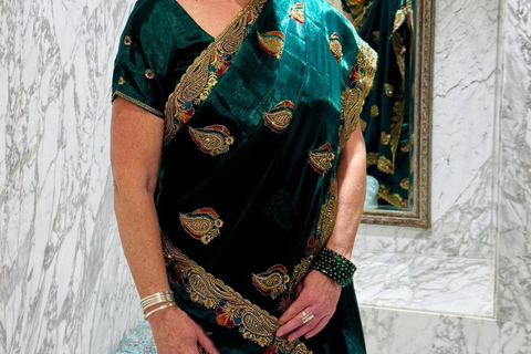 Wedding Wear & Bollywood Glam Shopping Tour (Women-Led Tour) Wedding Wear & Bollywood Glam Shopping Tour (Half-Day Tour)