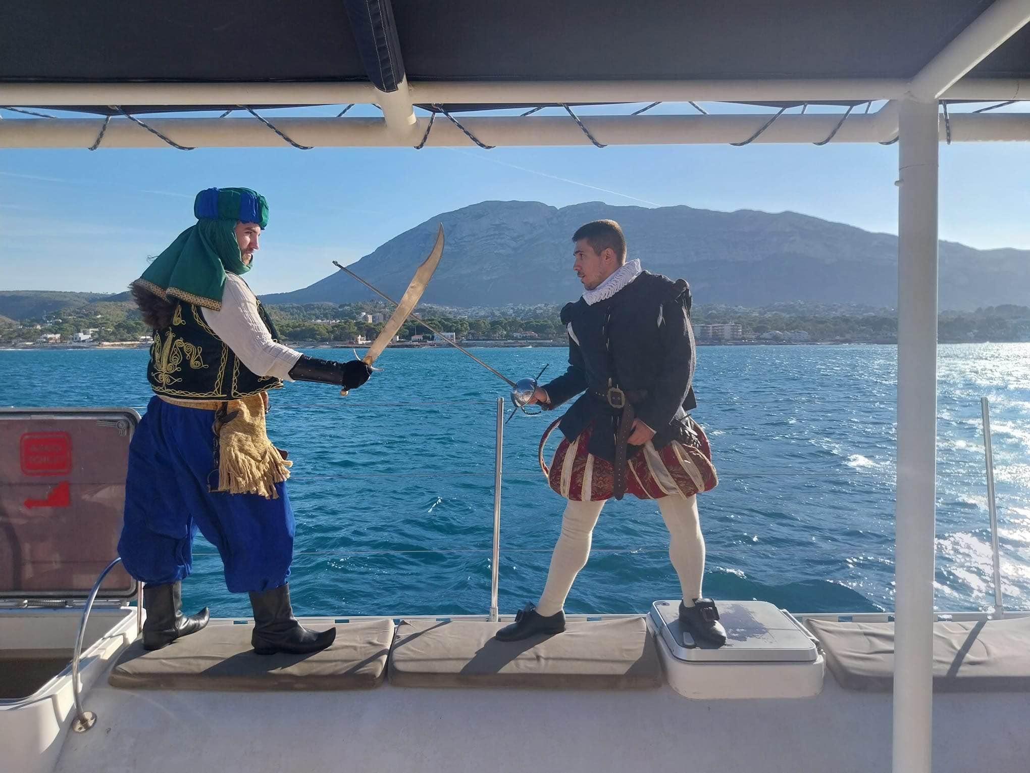 Theatererlebnis auf dem Katamaran – Denia