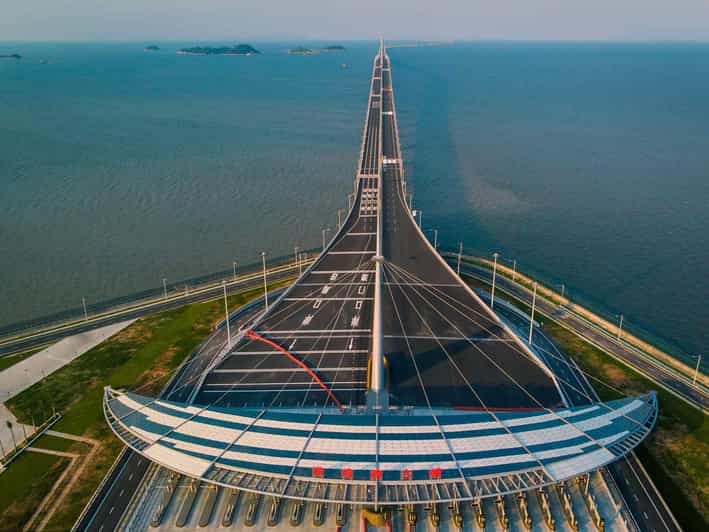 HK to Macau Private Transfer by Limo + Optional Macau Tour