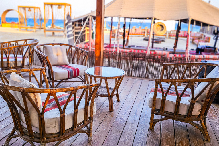 Doha: Wüstensafari, Abendessen vom Buffet &amp; ÜbernachtungsmöglichkeitDoha: Wüstensafari &amp; Abendessen vom Buffet im Camp