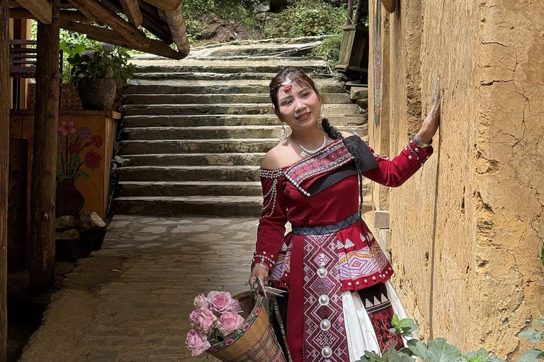 Hanoi: Sapa Trek, Villages & Fansipan Peak (3D2N) Private Tour| Private Transfer, Private Guide, Flexible Time