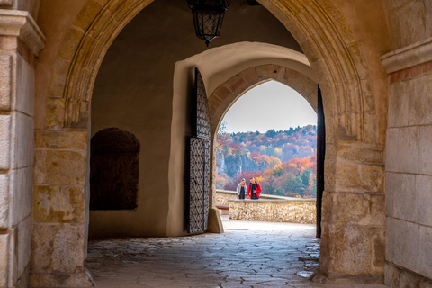 Krakow: Magical day with Alpacas, Castle & Sunset on Water