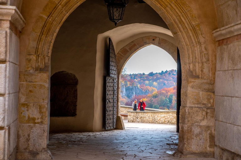 Krakow: Magical day with Alpacas, Castle & Sunset on Water