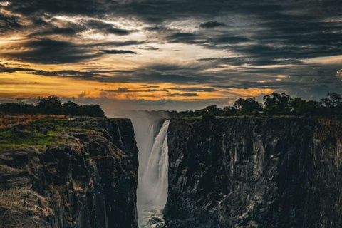 Victoria Falls: 2 Countries 1 Day – Zimbabwe & Zambia Tour
