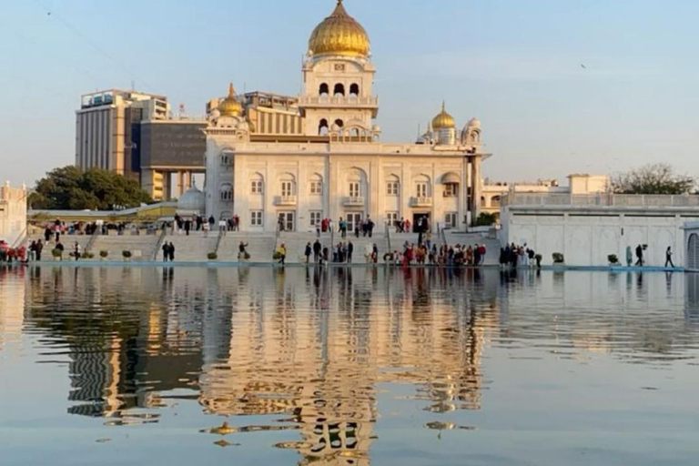 Delhi Famous Temples 5-Hour Guided Tour with Skip-the-Line Car+Driver+Tour Guide+Entry Fees