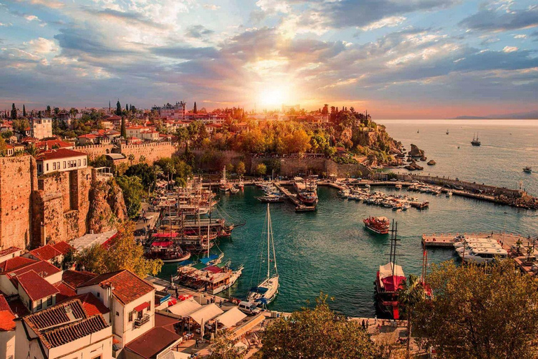 Antalya: Geführte Stadttour mit Bootstour und Wasserfällen