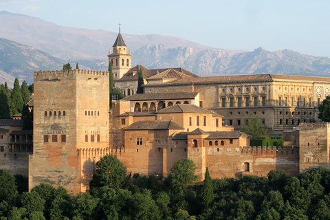 From Malaga: Bus Tour Granada - Alhambra Complete: Visit with Official Guide From Malaga: Granada Bus Tour - Complete Alhambra: Visit with Official Guide