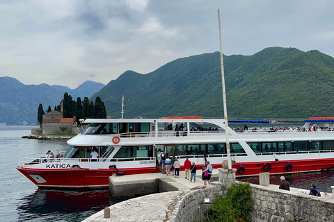 Bootstouren in der Boka-Bucht mit &quot;Katica&quot;: &quot;Besuch der Lady of the Rocks