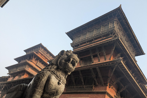 Kathmandu: Photography Tour – Temples, Markets & Sunrise