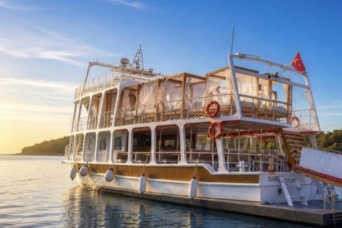 Izmir: Boat Trip with Private Lounge, BBQ: Urla Sigacik Bays Private Lounge Self Arrival
