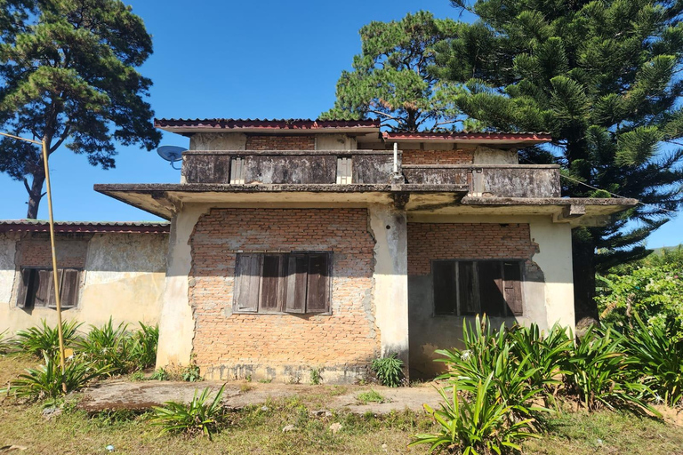 Z Phonsavan: Plain of Jars i Long Cheng Tour