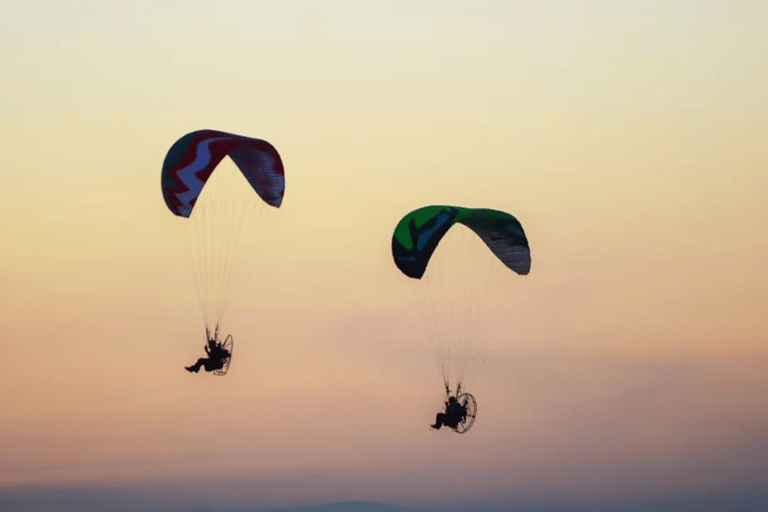 Vang Vieng: passeio de caiaque e parapente com serviço de busca no hotel