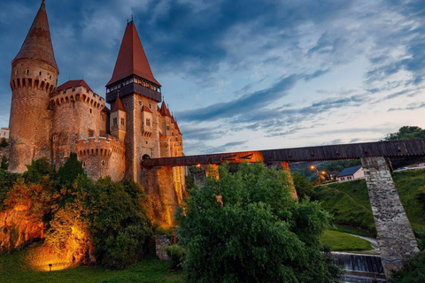 Bucharest: 7-Day Dracula Tour with Masquerade Ball