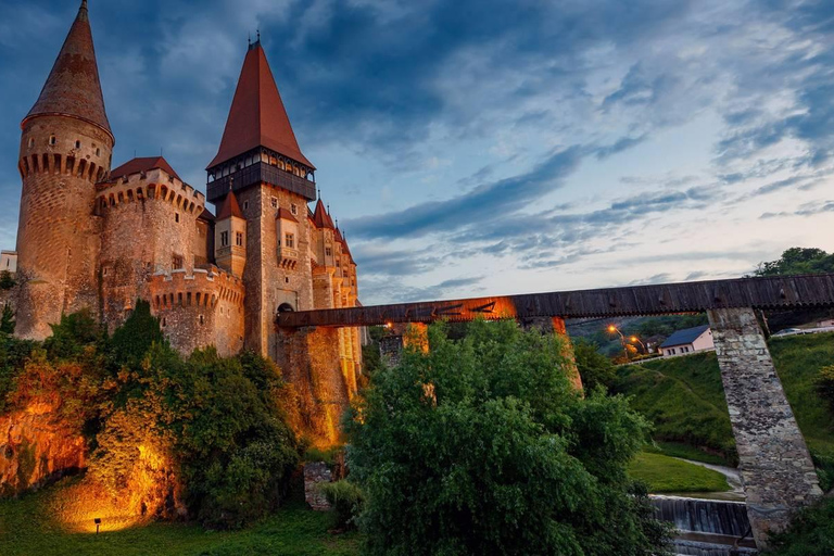 Bucharest: 7-Day Dracula Tour with Masquerade Ball