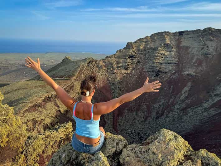 Lanzarote: Timanfaya, El Golfo, and Los Hervideros Tour