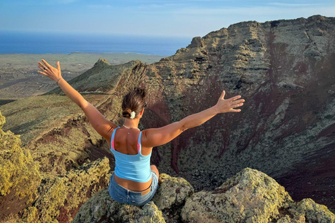 Lanzarote: Timanfaya, El Golfo, and Los Hervideros Tour