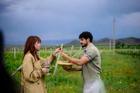 Yerevan: Wine Tasting and Vineyard Lunch at Voskeni Winery