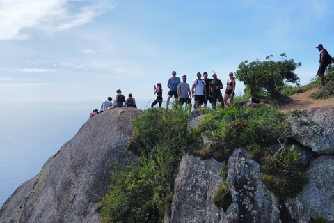 Rio de Janeiro : Randonnée des Deux Frères, la plus belle vue de RioSentier des Deux Frères à Vidigal, la plus belle vue de Rio