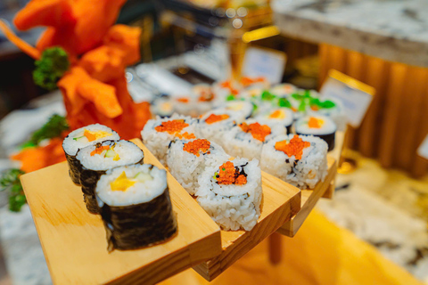 Halong Bay: Leona Dinner Cruise with Fireworks Show