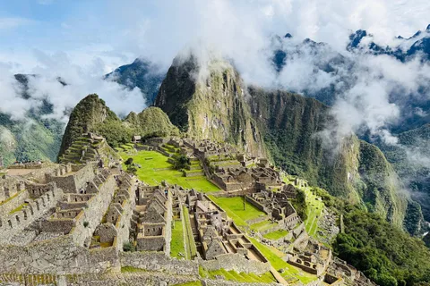 Machu Picchu: biglietto + visita guidata con guida esperta locale