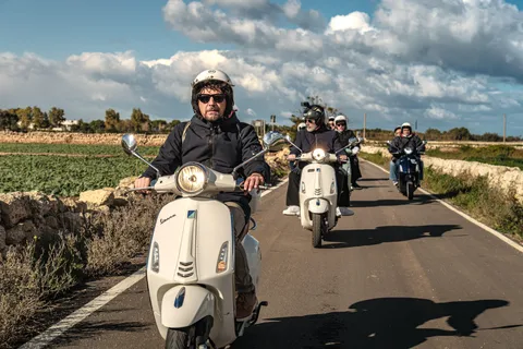 Vespa panoramic tour: Trulli and Countryside with tastings in Itria Valley