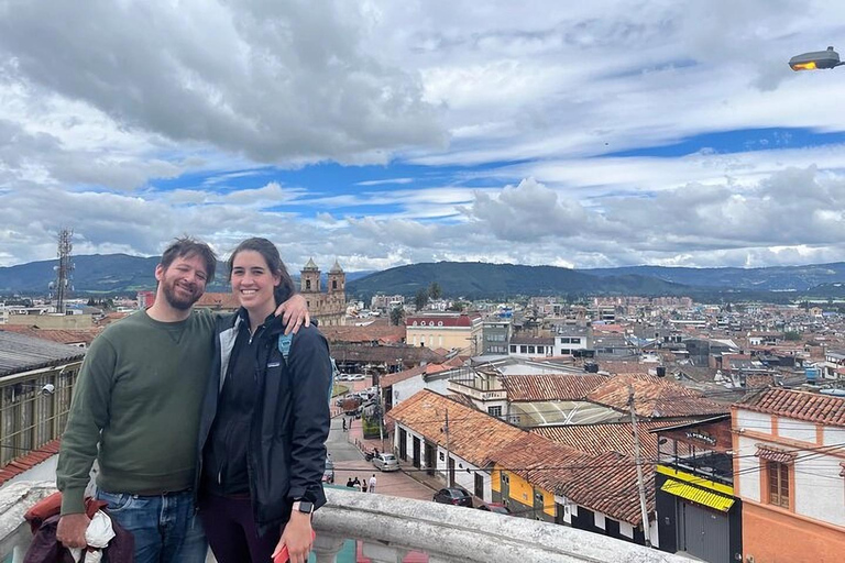 Desde Bogotá: Zipaquirá y Guatavita Los 5 Mejores Sitios Tour GuiadoNUEVO Y MÁS BARATO Visita 5 lugares de interés en Zipaquirá y Guatavita