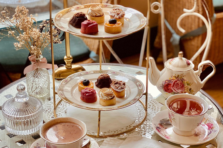 Rouen: French-style tea time at Dame Cakes