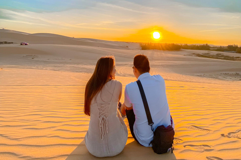 5-hour Sunrise or Sunset Jeep Tour from Mui Ne Beach Town Sunrise or Sunset Jeep Tour