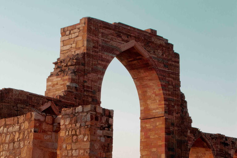 Qutub Minar Complex Halvdagsutflykt med guidePrivat tur för indiska turister