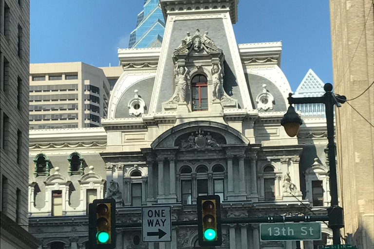 From NY: Lancaster Pennsylvania and Philadelphia day Tour English Tour