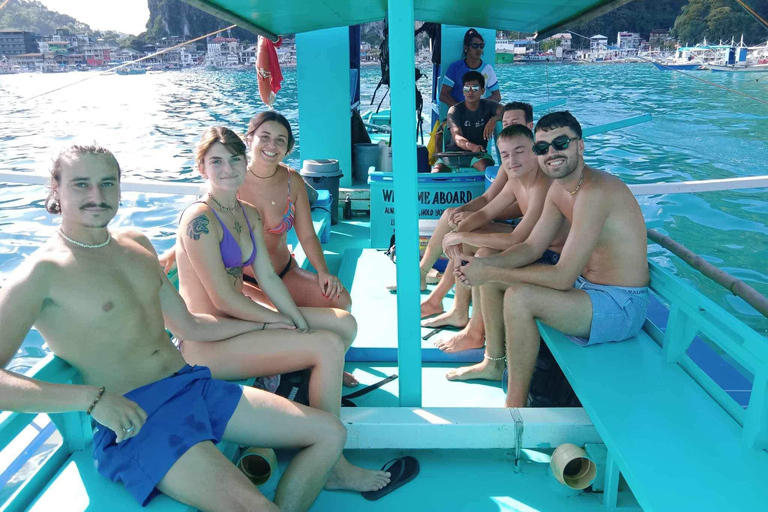 El nido :private tours ( early departure to avoid the crowd)