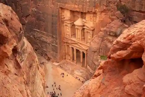 Da Amman: tour di 2 giorni di Petra, Wadi Rum e Mar Morto