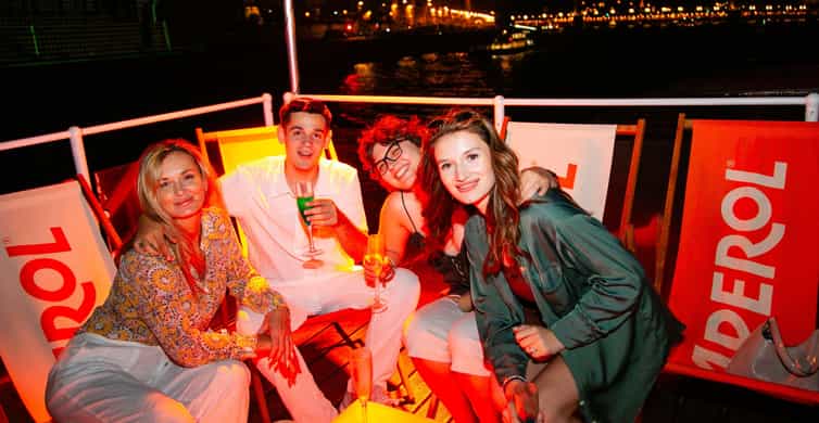 Budapest: Sightseeing River Cruise with Unlimited Cocktails