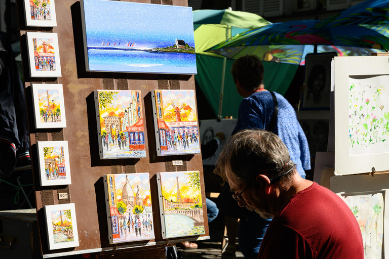 Paris: Experience the romance of Montmartre on a walk with a pro photographer Paris: Experience romance in Montmartre, a walk with a photographer in English