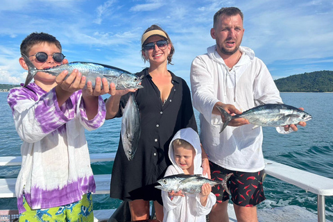 Phuket: Racha Island Fishing and Snorkeling Boat Tour