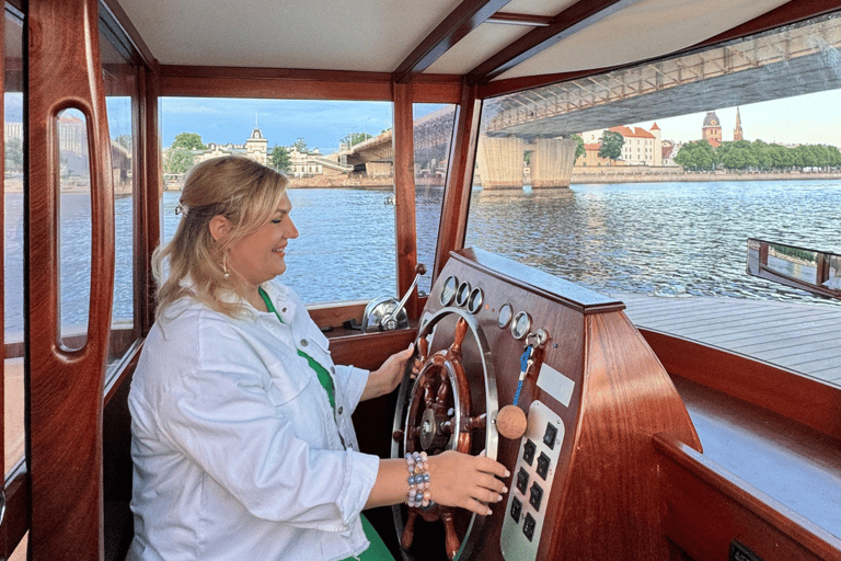 Riga: private VIP boat tour ''Through 19 Bridges'' 2 hours