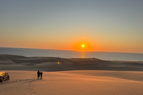 Walvisbay: Sandwich Harbour 4x4 Tour-Unparalleled Experience