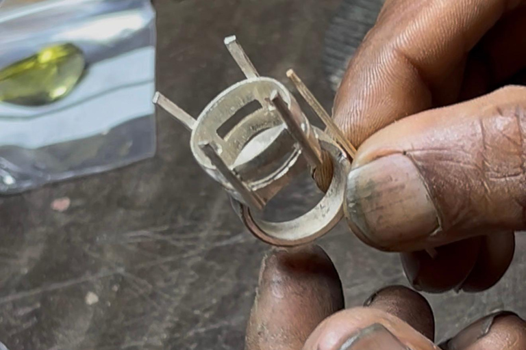 Colombo: Silver Jewelry Handcrafting Workshop Experience