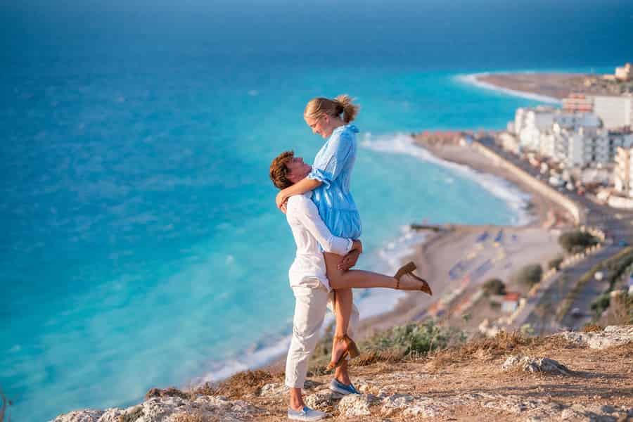 Privates Urlaubs-Fotoshooting mit Fotograf auf Rhodos. Foto: GetYourGuide