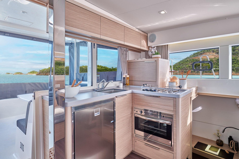 Limassol: Luxury Private Cruises with Catamaran Lagoon 40 Limassol: Luxury Private Half-Day Catamaran Cruise