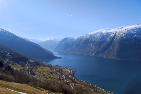Bergen Private Tour: Nærøyfjord with Stegastein & Flåmsbana