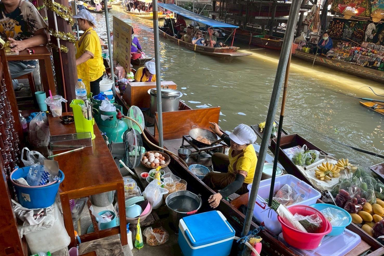 Bangkok: Maeklong Railway and Damnoen Saduak Market Tour Bangkok: Maeklong Railway, Floating Market & Wat Bangkrung