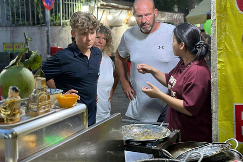 Visita guiada a pie por la gastronomía local de Da Nang