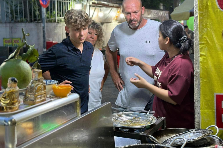 Wycieczka piesza po lokalnym jedzeniu w Da Nang