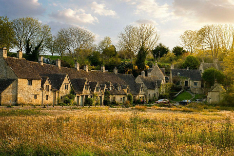 London: Cotswolds Villages & Castle Combe Small-Group Tour