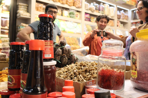 Baku Hidden Gems: Bazaar, Culture, History and Street Food Private Tour